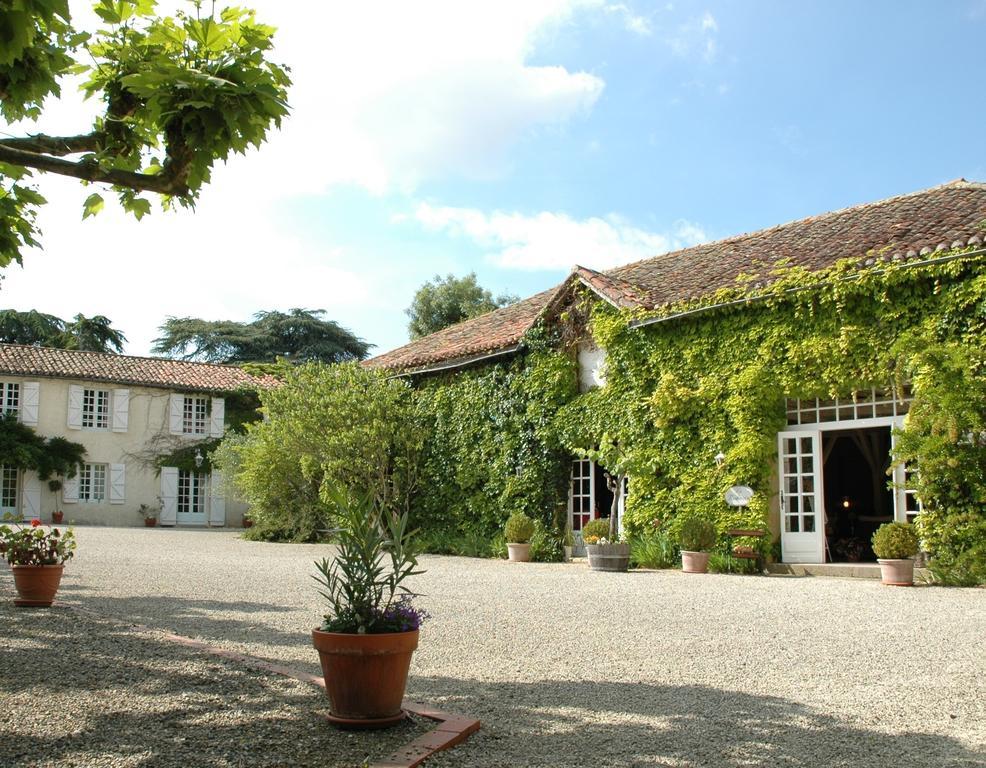 Domaine De Bassibe Bed and Breakfast Ségos Εξωτερικό φωτογραφία